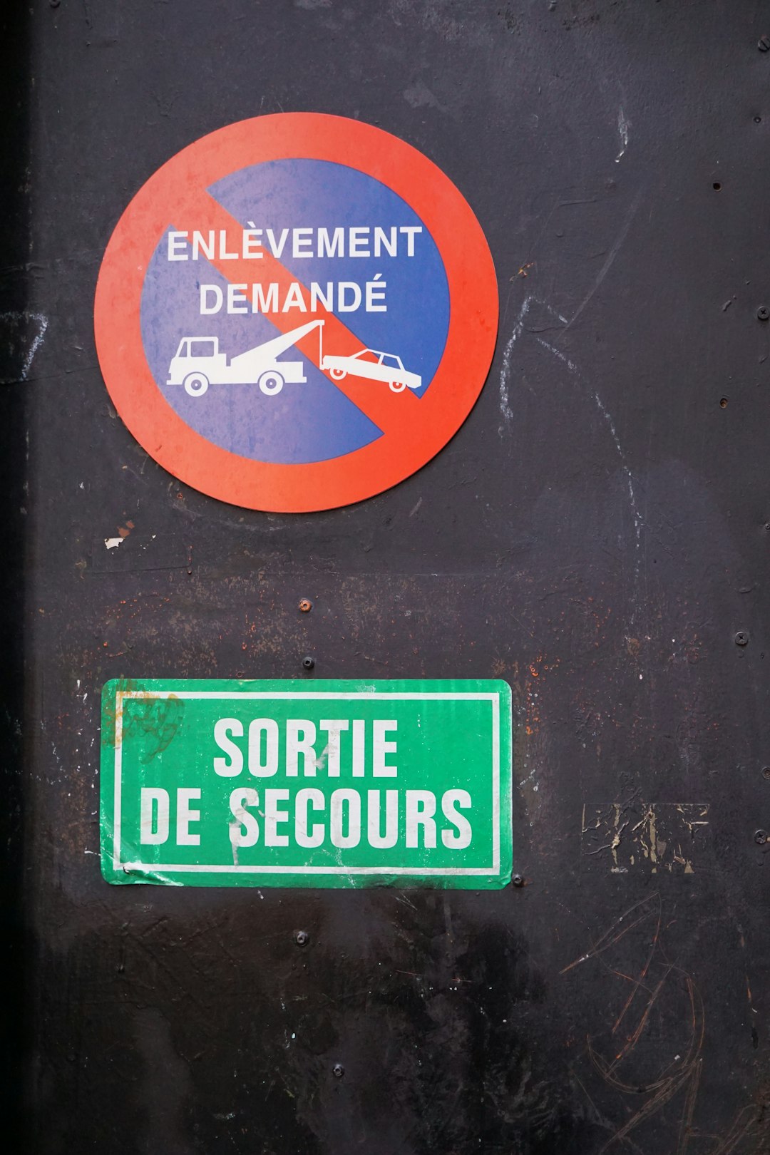 et quisquam veritatis qui
