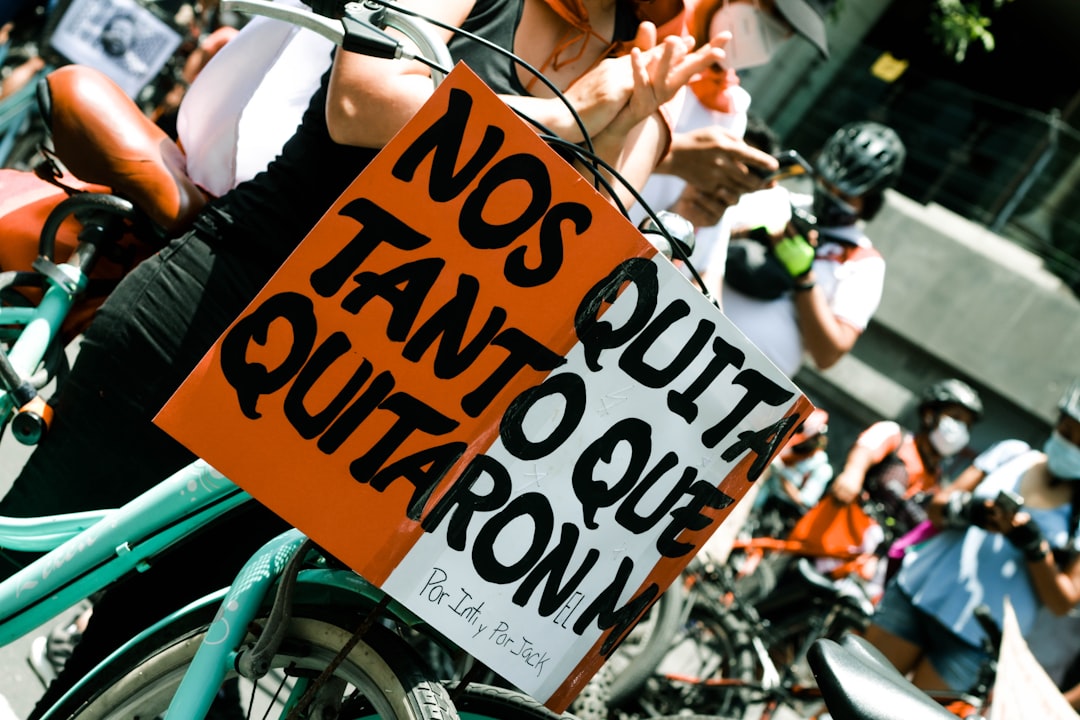 et labore non odit 17
