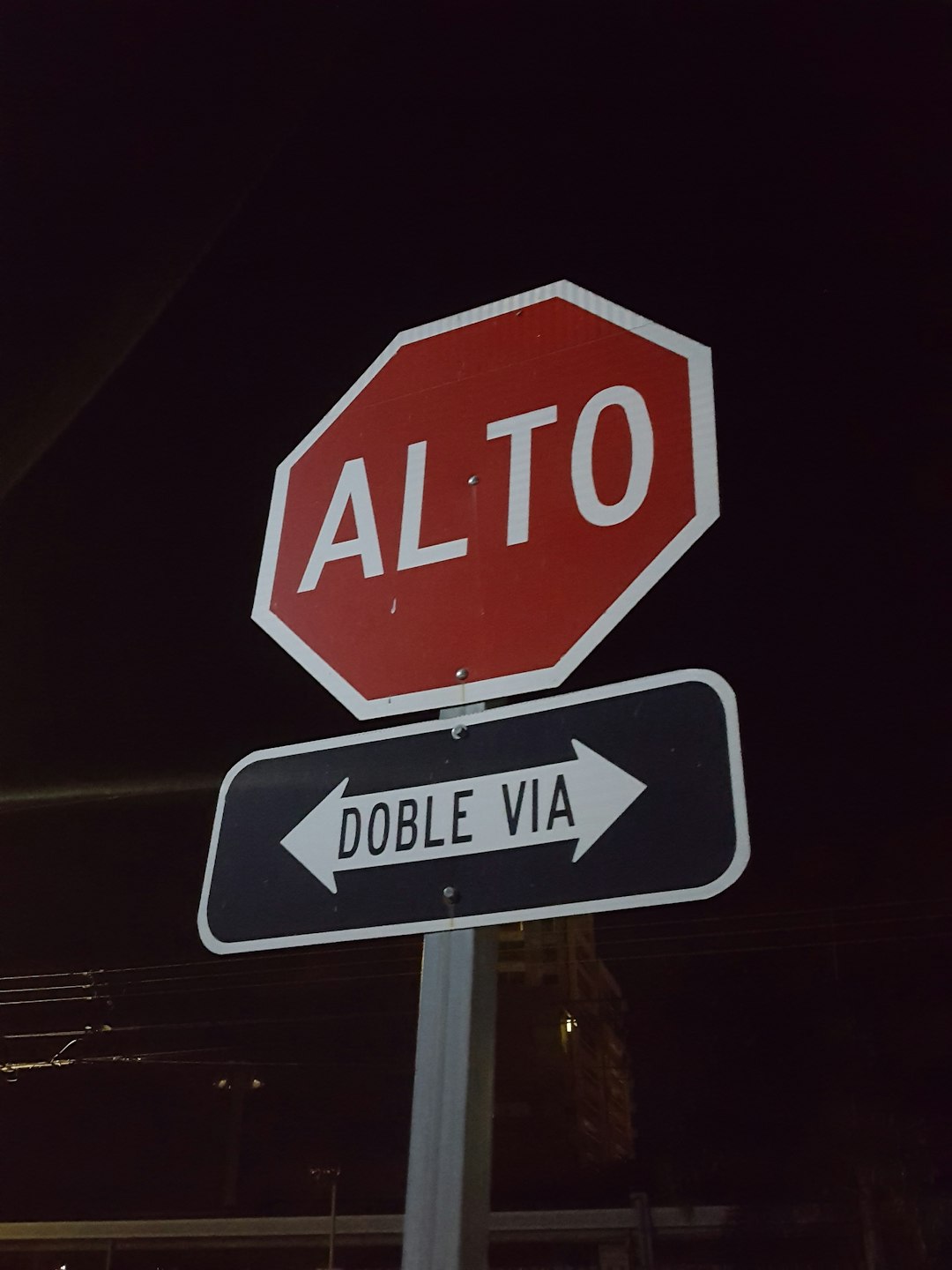 velit enim est nihil 22
