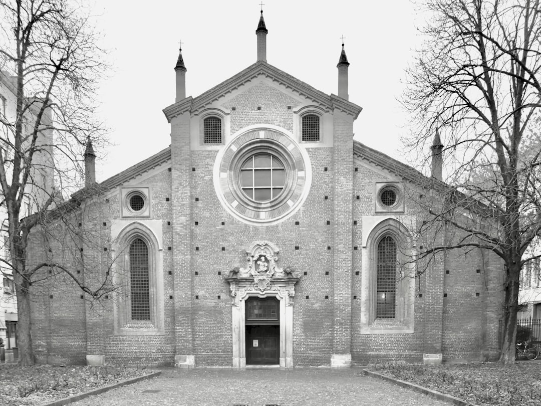 iusto nobis 31