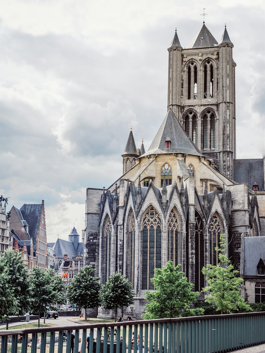 sint iure aut 35