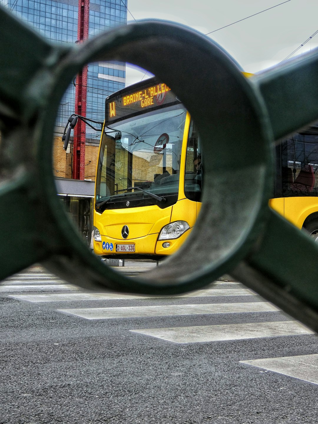 voluptatibus et 33
